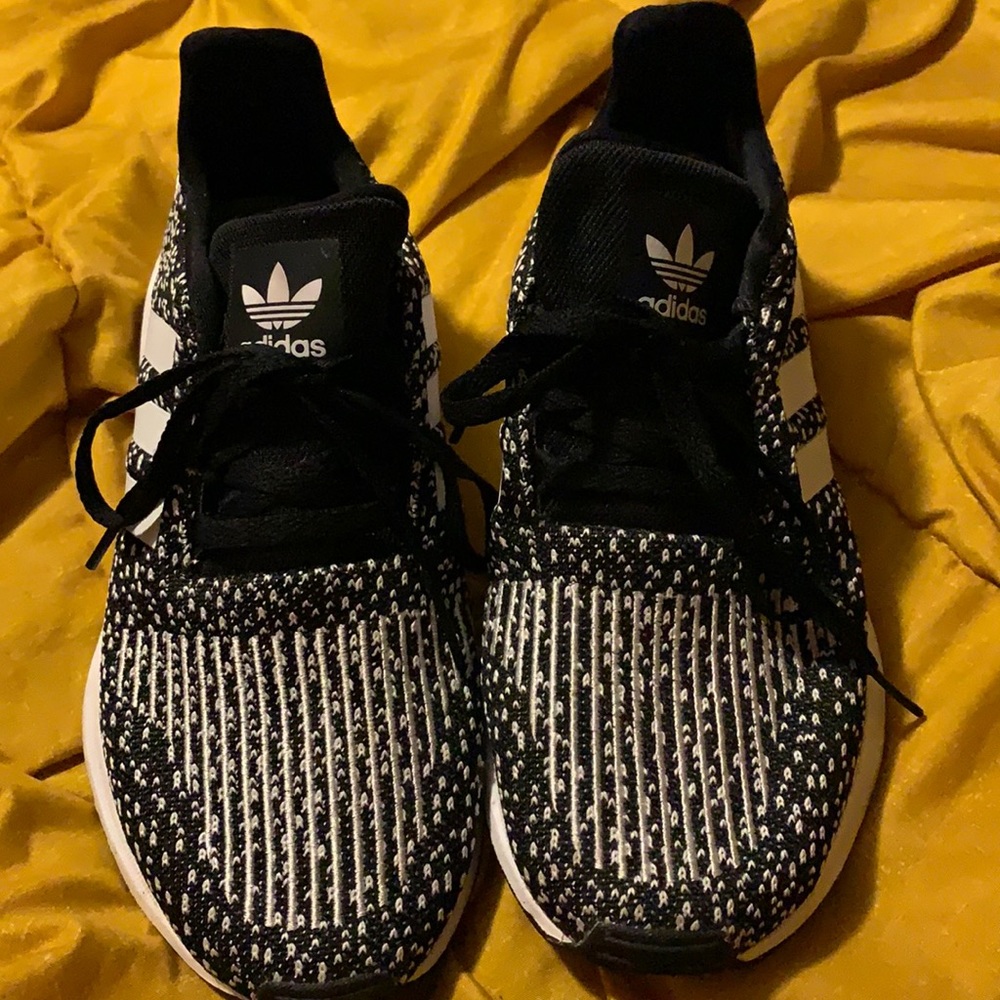 Boys adidas size 5 shoes